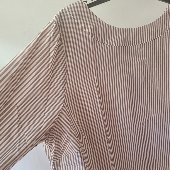 Brooke Shields Timeless Striped British Khaki Woven Top - Picture 5 of 6
